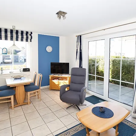 Lägenhet Neptun 12, 1 *